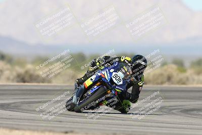 media/Jan-15-2026-Racers Edge (Thu) [[dfebeb70ab]]/2-A Group/Session 3 (Turn 16)/